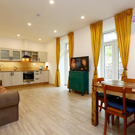 Pod Marianskymi Schody Appartement