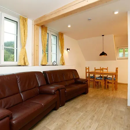 Pod Marianskymi Schody Apartment